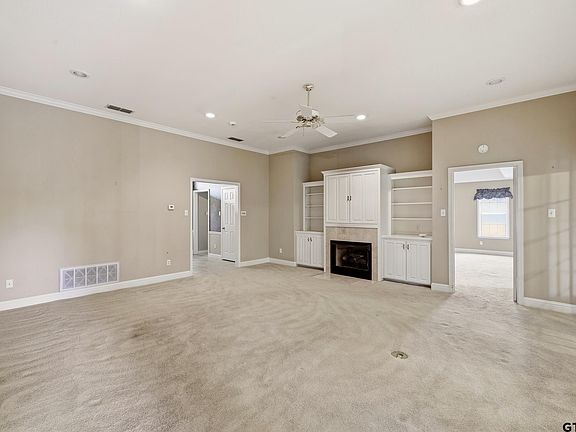 4th image of 3105 Rouncival Dr