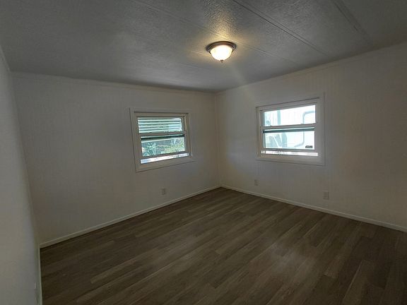 4th image of 365 Cochise Rd