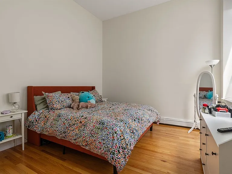 80 Beaumont St #204 — Photo 14