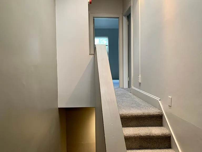 1928 Wallace St #3 — Photo 10