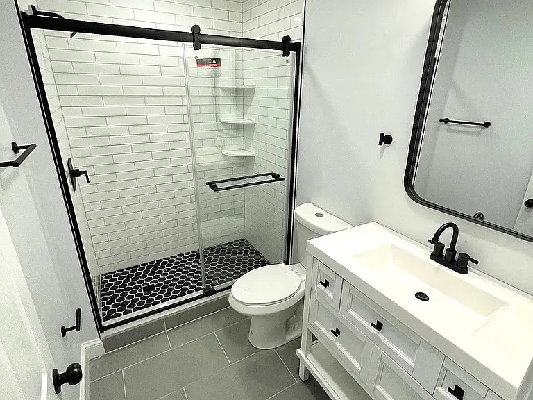 247 Chelsea St #1 — Photo 5