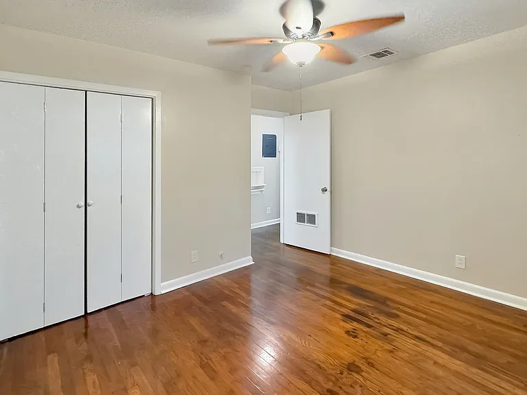 350 Storeywood Dr — Photo 10