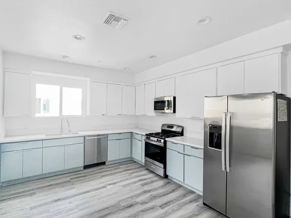 607 W 41st Pl #605, Los Angeles, CA 90037