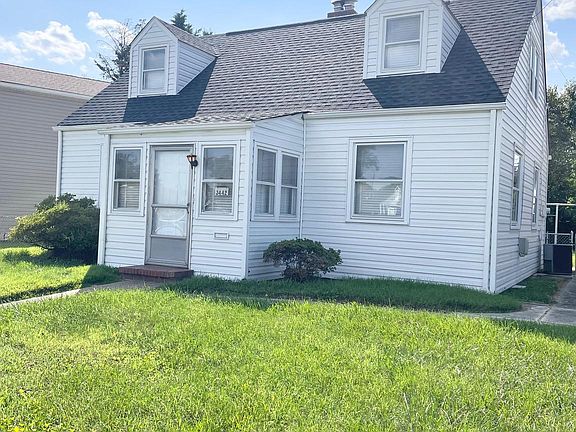 2nd image of 3442 Yorkway