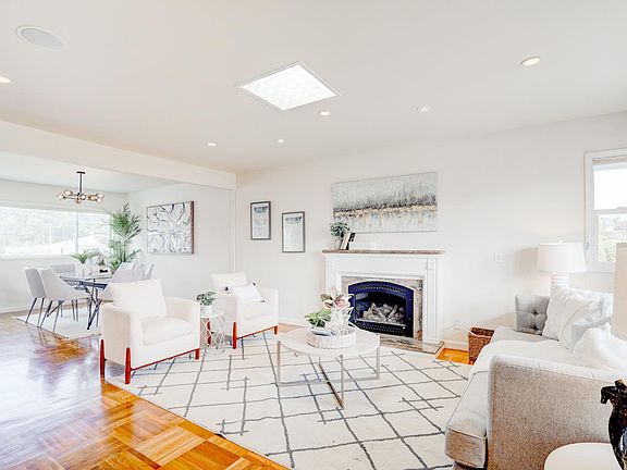5th image of 1109 Oakwood Dr