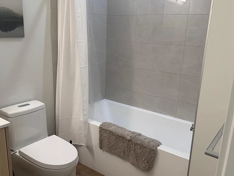 1529 Oxford St #219 — Photo 11