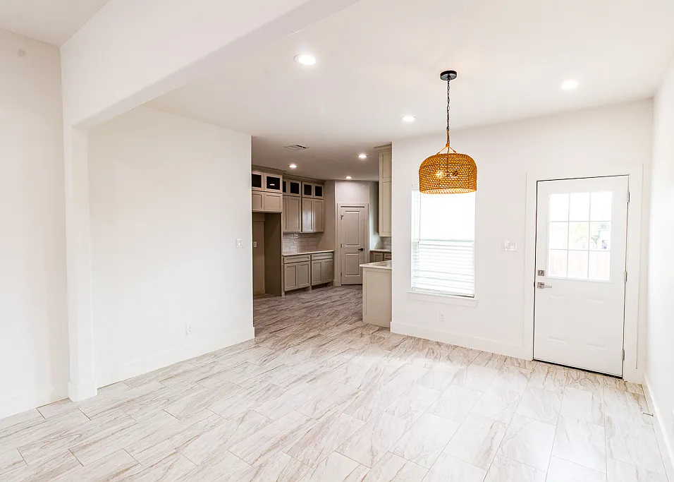 3 bed, 1786 sqft, $2,000 — Photo 2