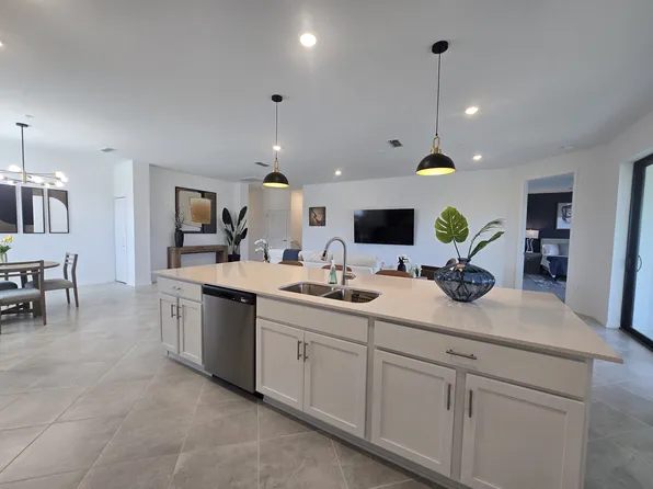 5552 Summit Pointe Cir Unit 103, Bradenton, FL 34210