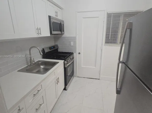 7435 Byron Ave #5, Miami Beach, FL 33141