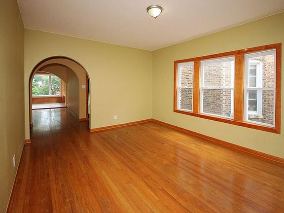 4th image of 4914 N Lawndale Ave #2
