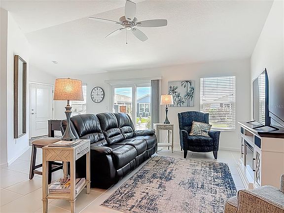 4th image of 3552 Grouby Rd