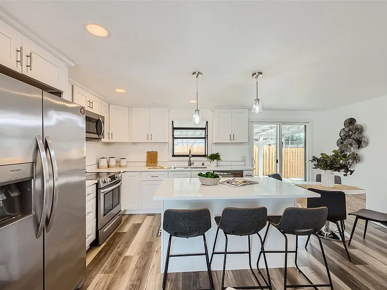 11963 SE 160th St — Photo 12
