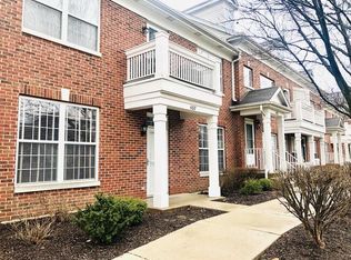 437 Commons Cir, Clarendon Hills, IL 60514