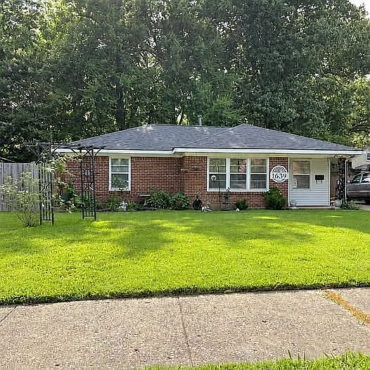 1st image of 1639 Colonial Rd