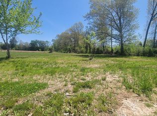 110 9th St, Taneyville, MO 65759