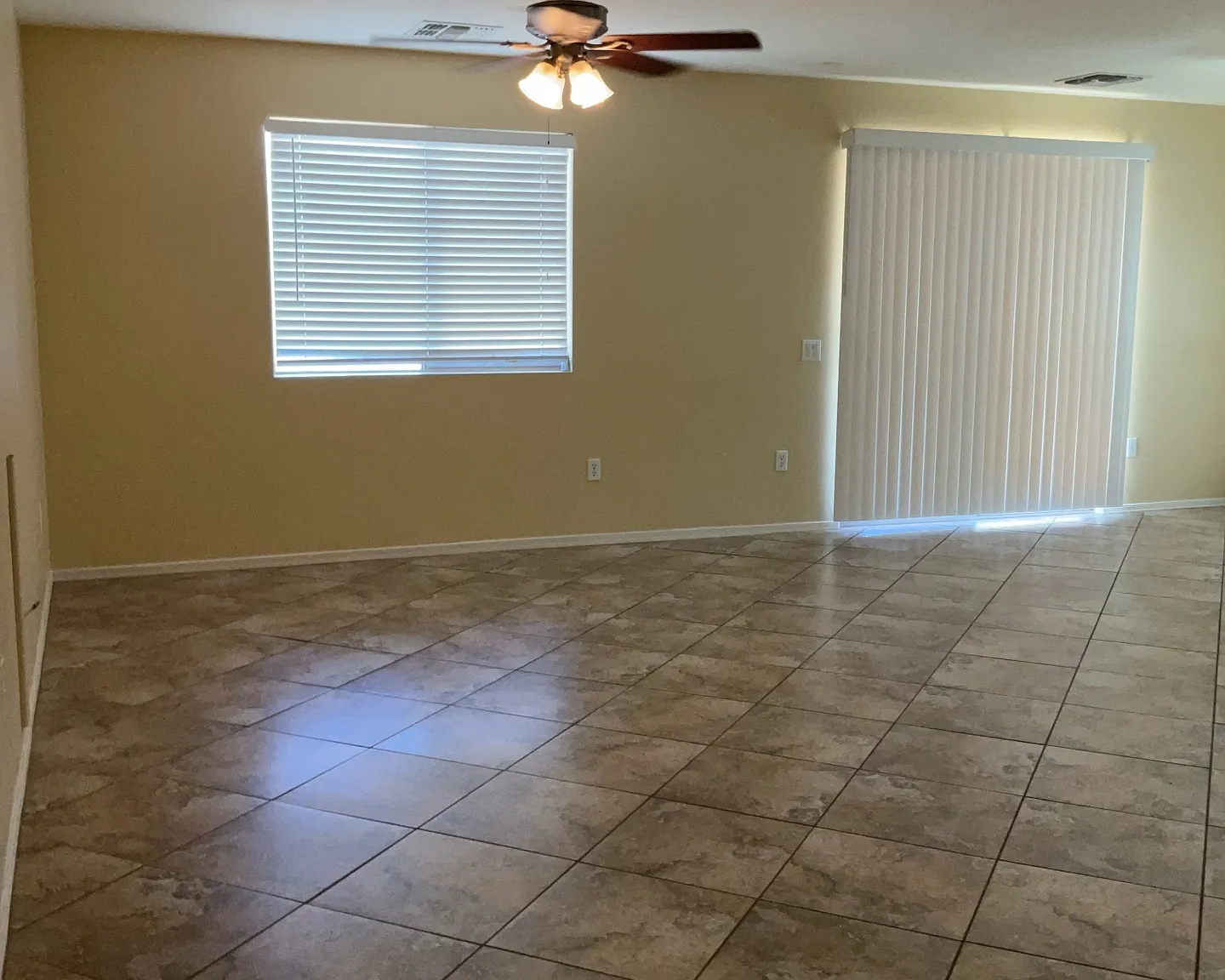 $1795-3br/2.5 ba — Photo 4