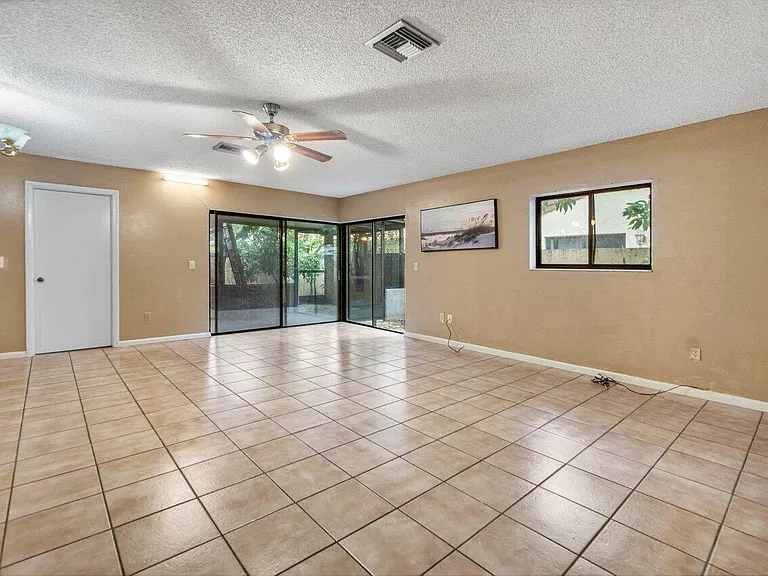2780 Norfolk Pine Ct — Photo 5