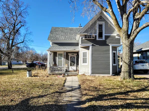 1702 5th Ave, Kearney, NE 68845