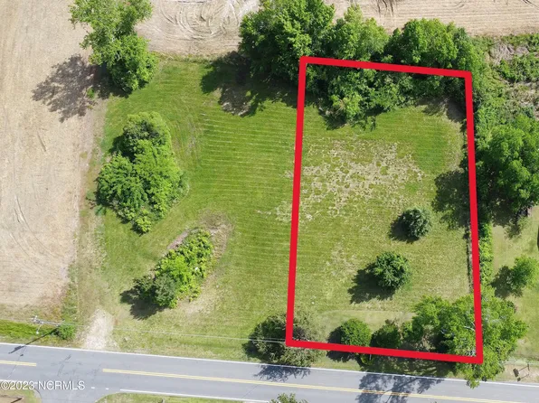 503 W Nash Street, Whitakers, NC 27891