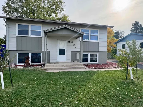 2011 Colorado Dr, Sturgis, SD 57785