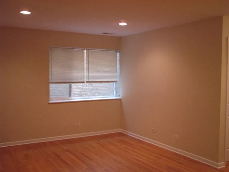 5953 N Kenmore Ave #103 — Photo 4