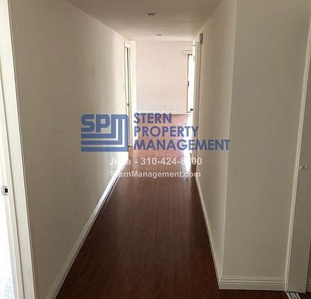 5th image of 930 S Wooster St APT 3
