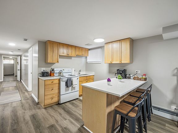 4th image of 4321 Oakton St #G