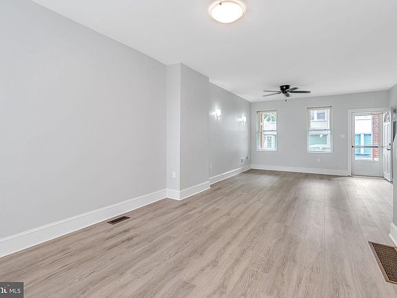 4th image of 111 Cedar St