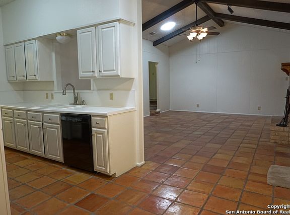 4th image of 3031 Clearfield Dr