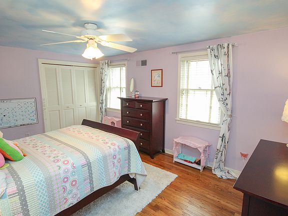 5th image of 111 Algonquin Rd