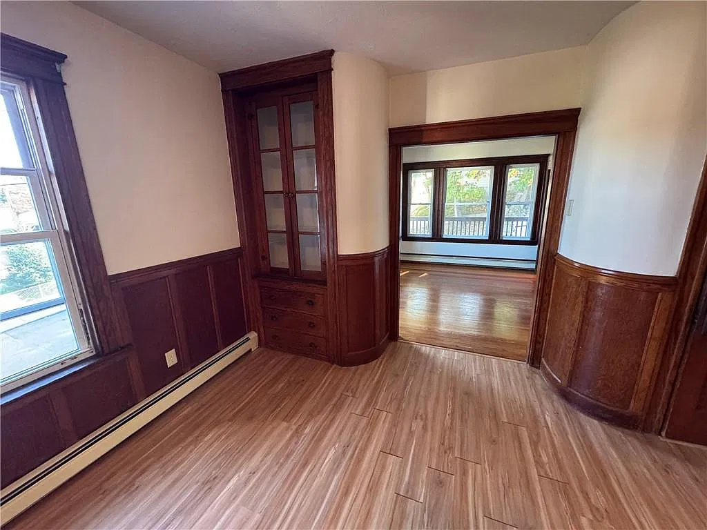 3 bed, 1.0 bath, 1344 sqft, $1,775 — Photo 4