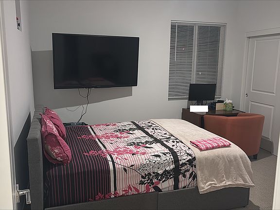 2nd image of 5400 Central Pkwy #804