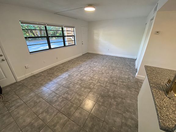 5th image of 500 Rockpit Rd APT 5