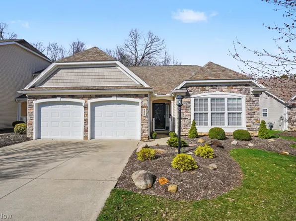 3455 River Rock Dr, Cuyahoga Falls, OH 44223