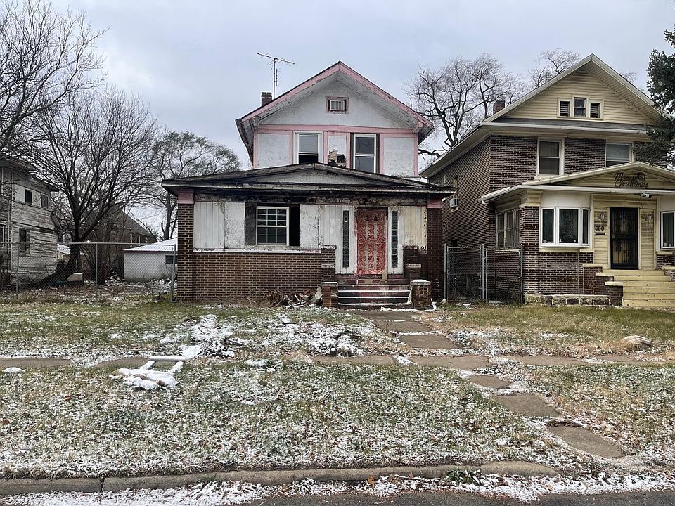 2nd image of 668 Harrison St