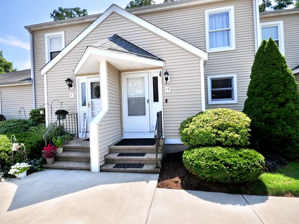 4 The Hamlet APT F, Enfield, CT 06082