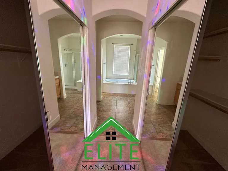 4056 Cuyamaca Cir — Photo 18