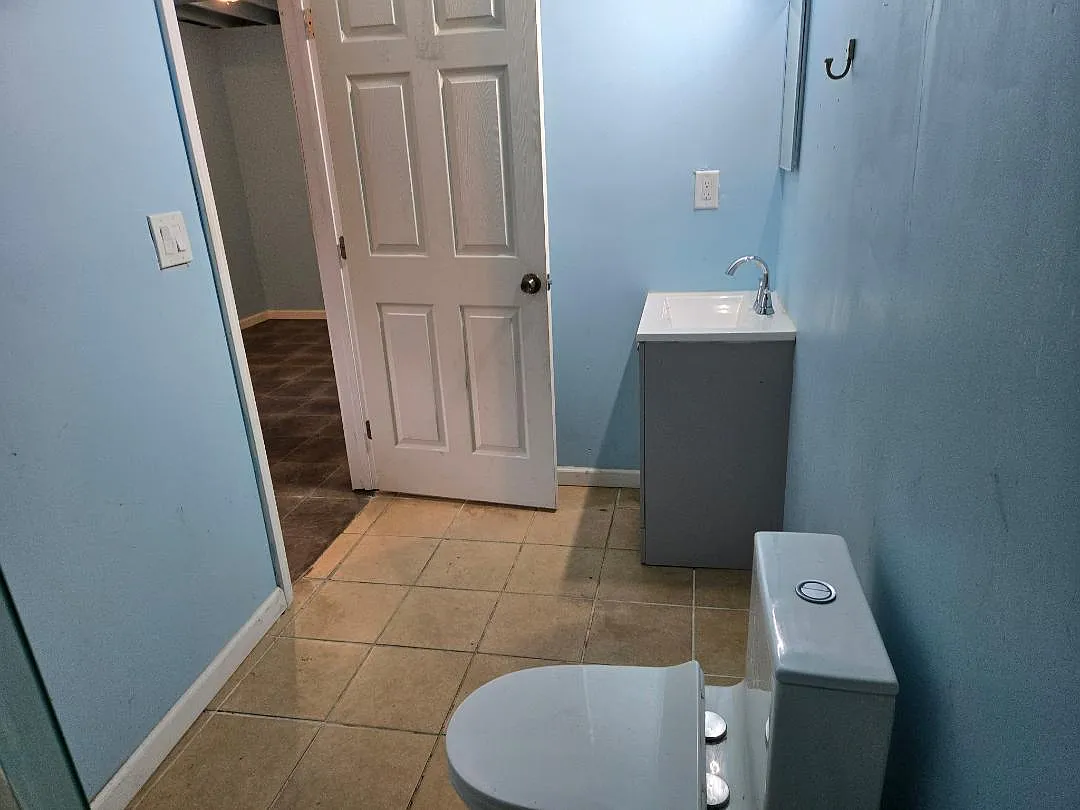 Studio, 600 sqft, $1,050 — Photo 4