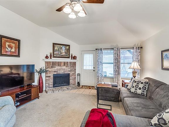 4th image of 514 Robinwood Dr