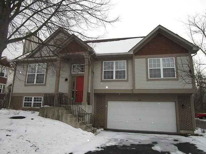 1641 Orchard Ct photo 1