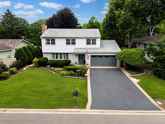 3rd image of 104 N Northampton Dr