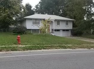 313 SW Moreland School Rd, Blue Springs, MO 64014