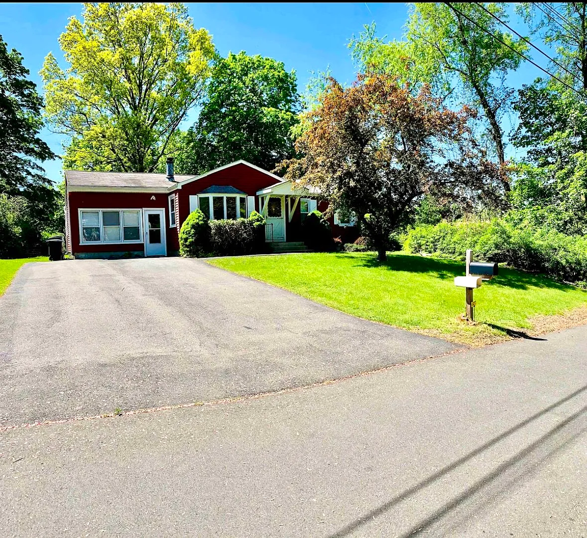 5 bed, 1160 sqft, $5,995 — Photo 2