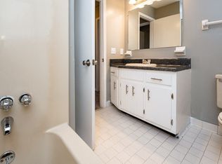 Golf View Apartments, Clarksville, TN 37043