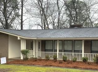 104 Hickory Ln, Cayce, SC 29033