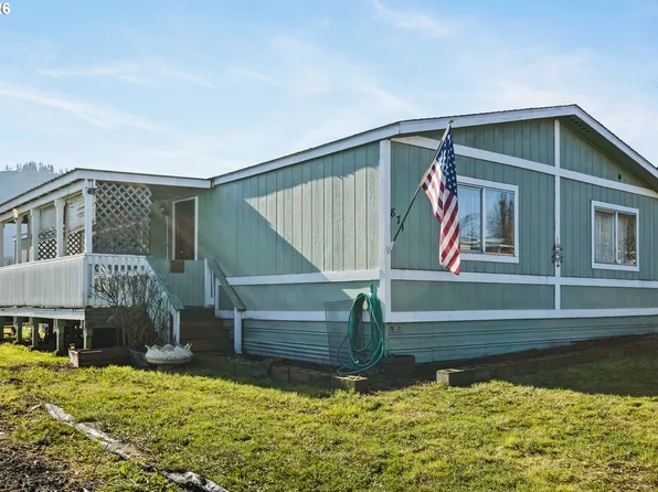 871 SE Meadowood Dr, Winston, OR 97496