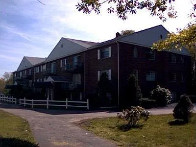 72-92 Colonel Bell Dr
