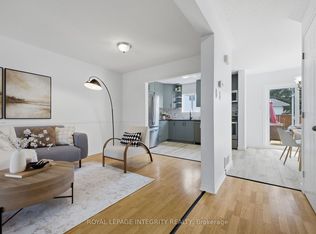 2002 Petite Ln, Ottawa, ON K4A 3X3