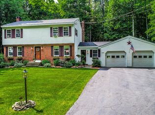 16 Worthing Rd, Manchester, ME 04351