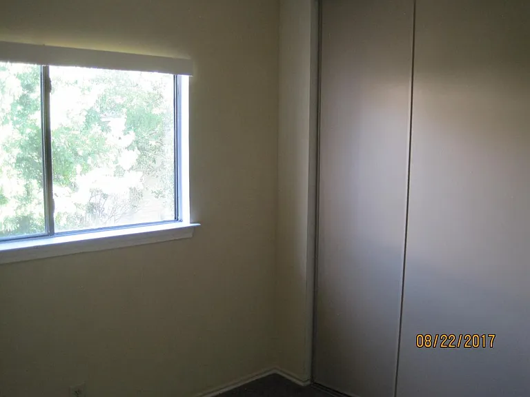 4911 Kenton Lake — Photo 3